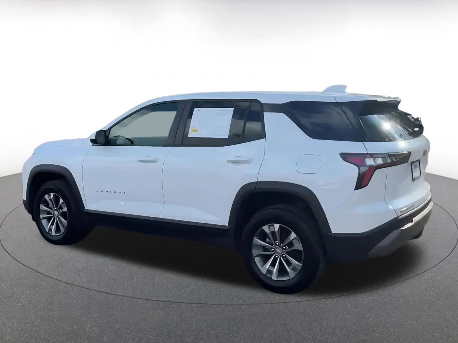 Thumbnail: 2025 Chevrolet Equinox - 10