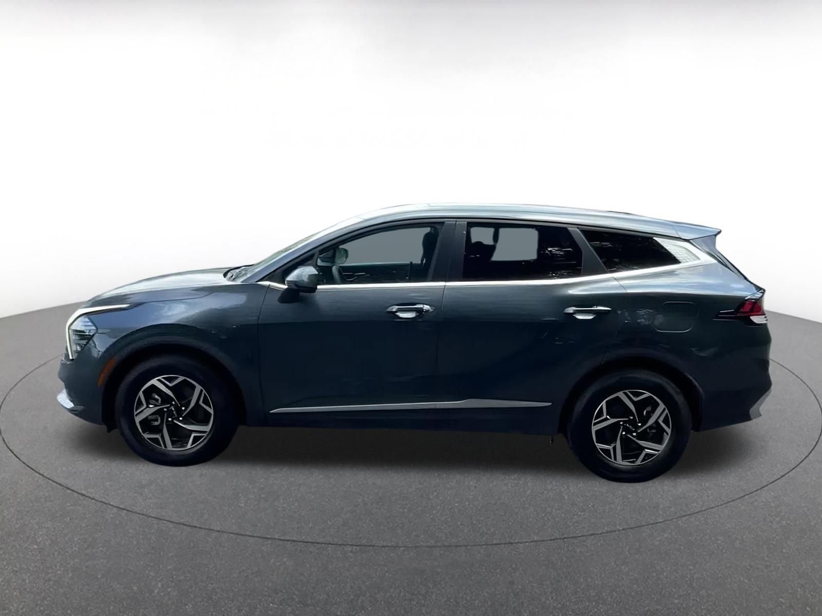 2024 Kia Sportage LX 8