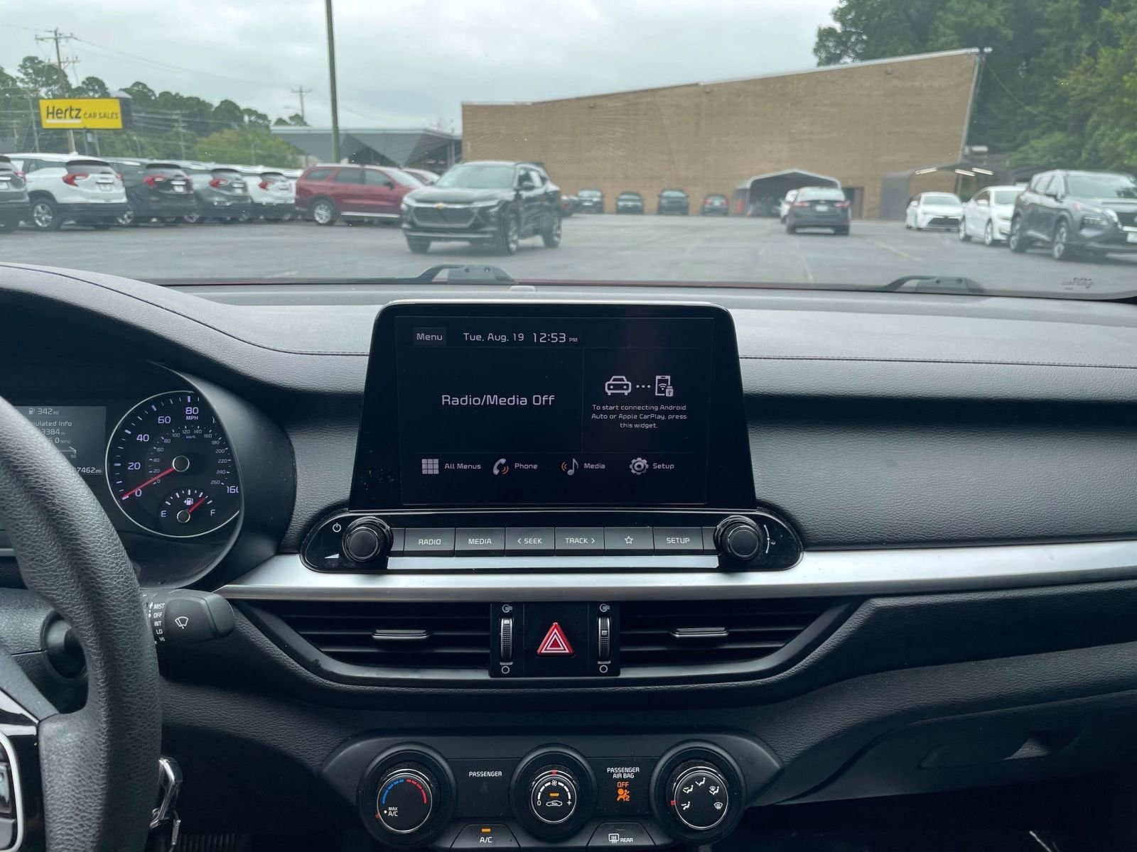 Thumbnail: 2024 Kia Forte - 18
