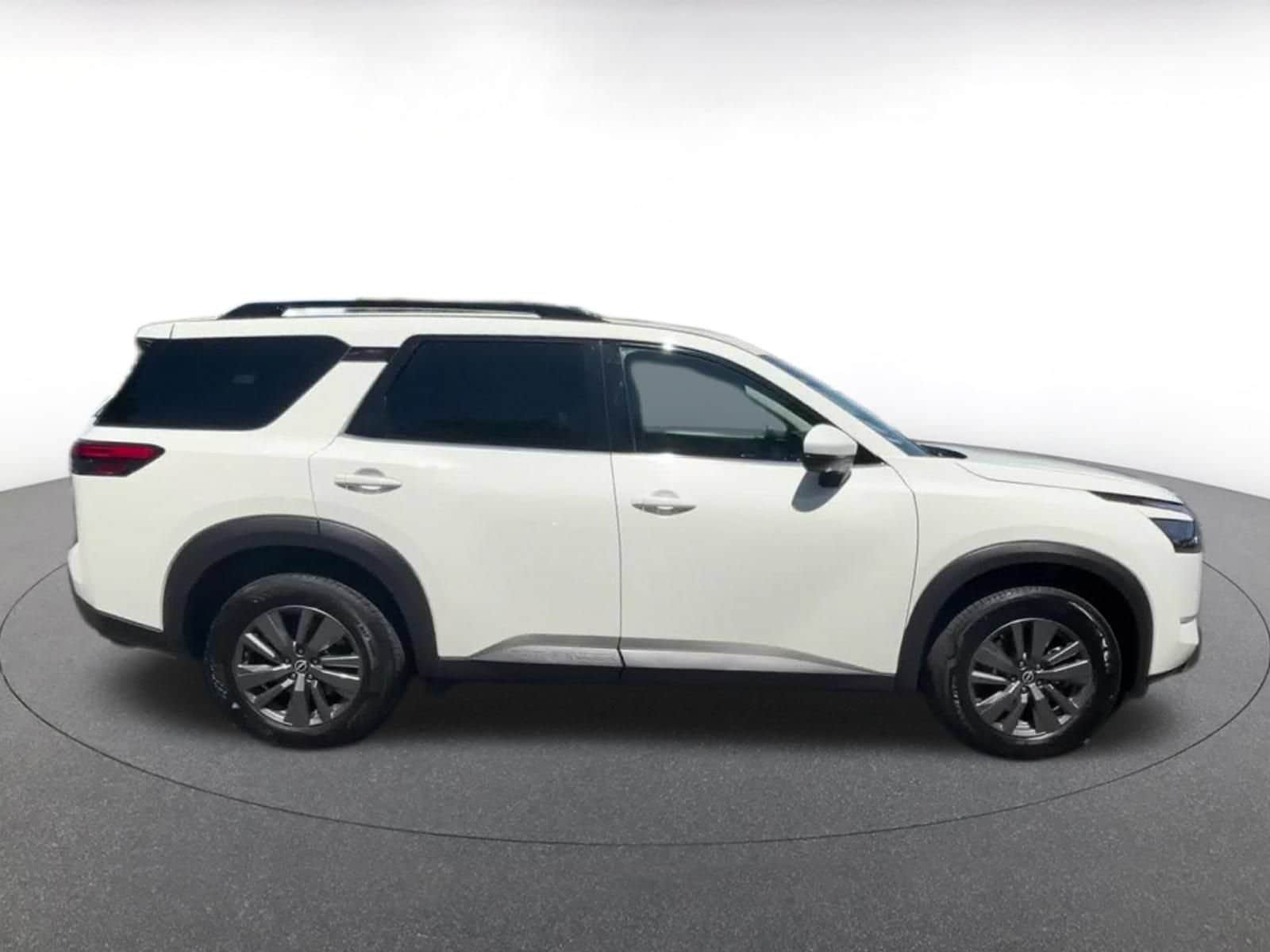 Thumbnail: 2025 Nissan Pathfinder - 16