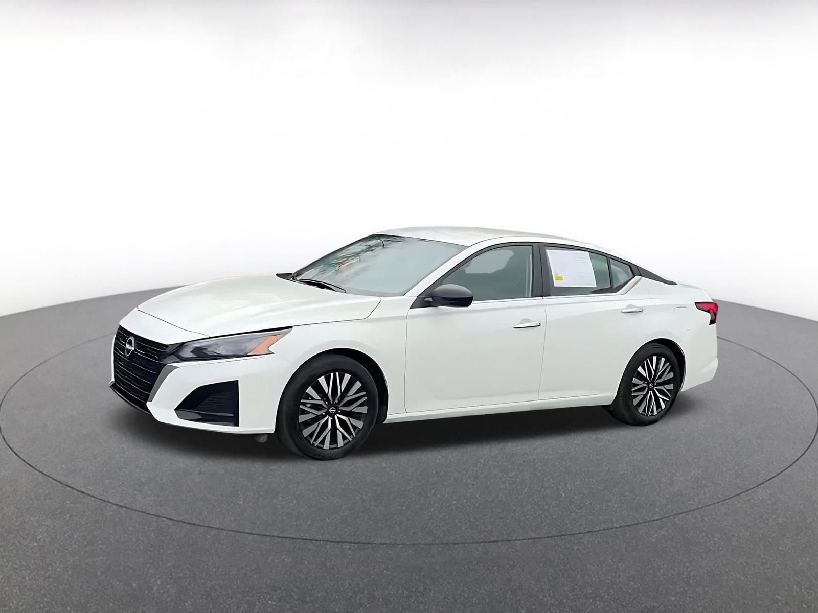 Thumbnail: 2025 Nissan Altima - 8