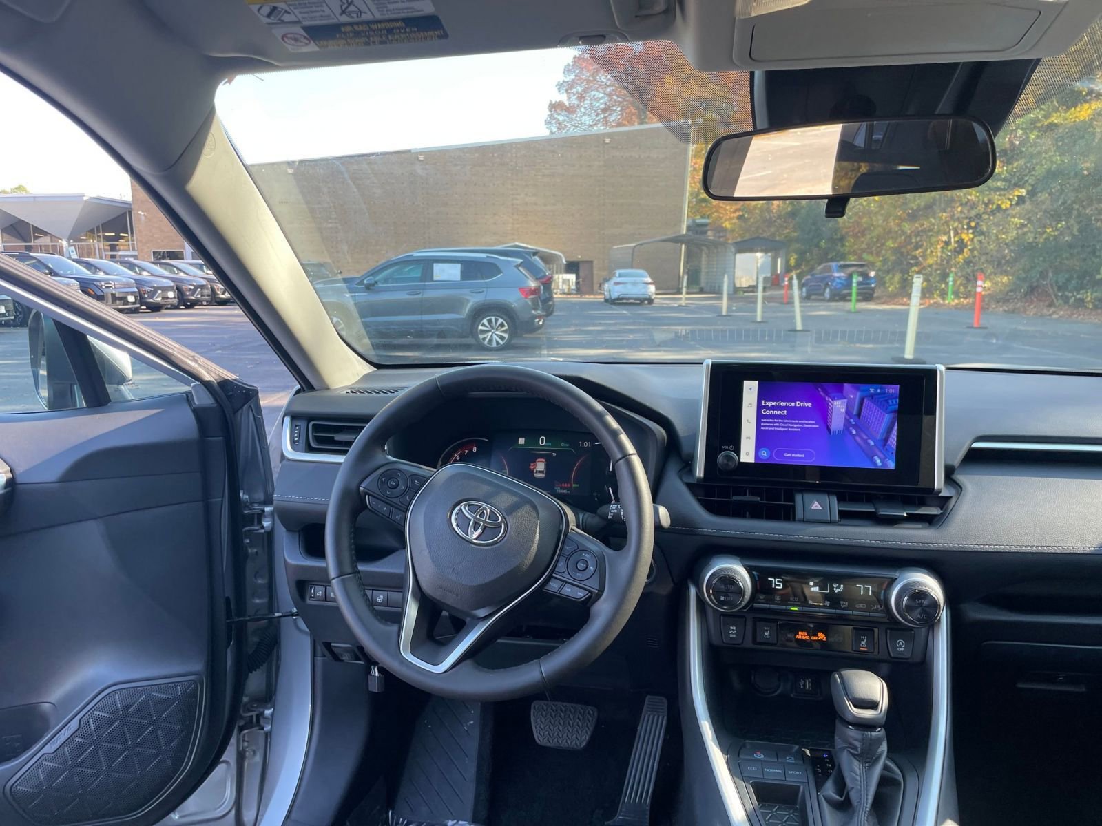 Thumbnail: 2025 Toyota RAV4 - 30