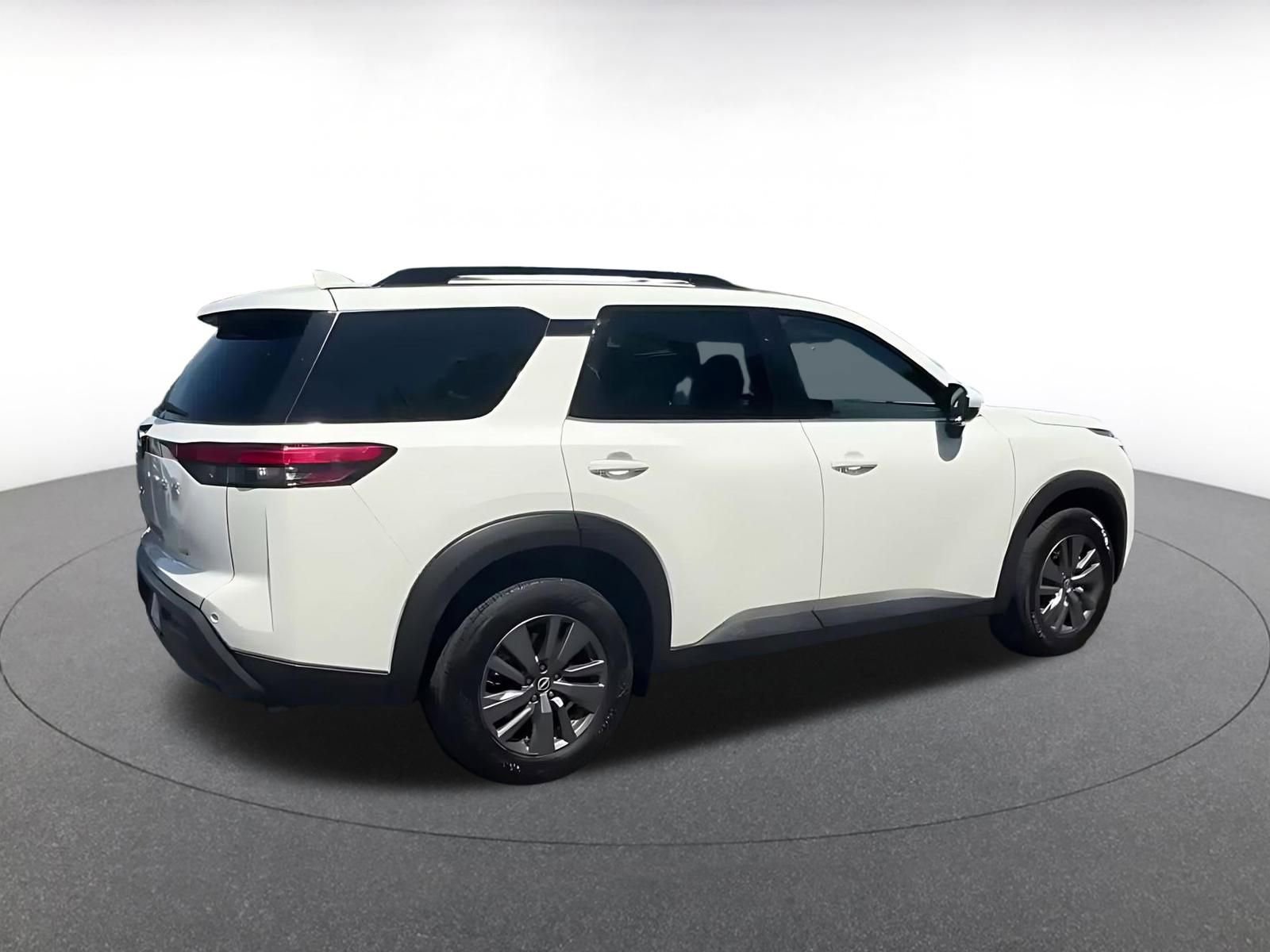 Thumbnail: 2025 Nissan Pathfinder - 14