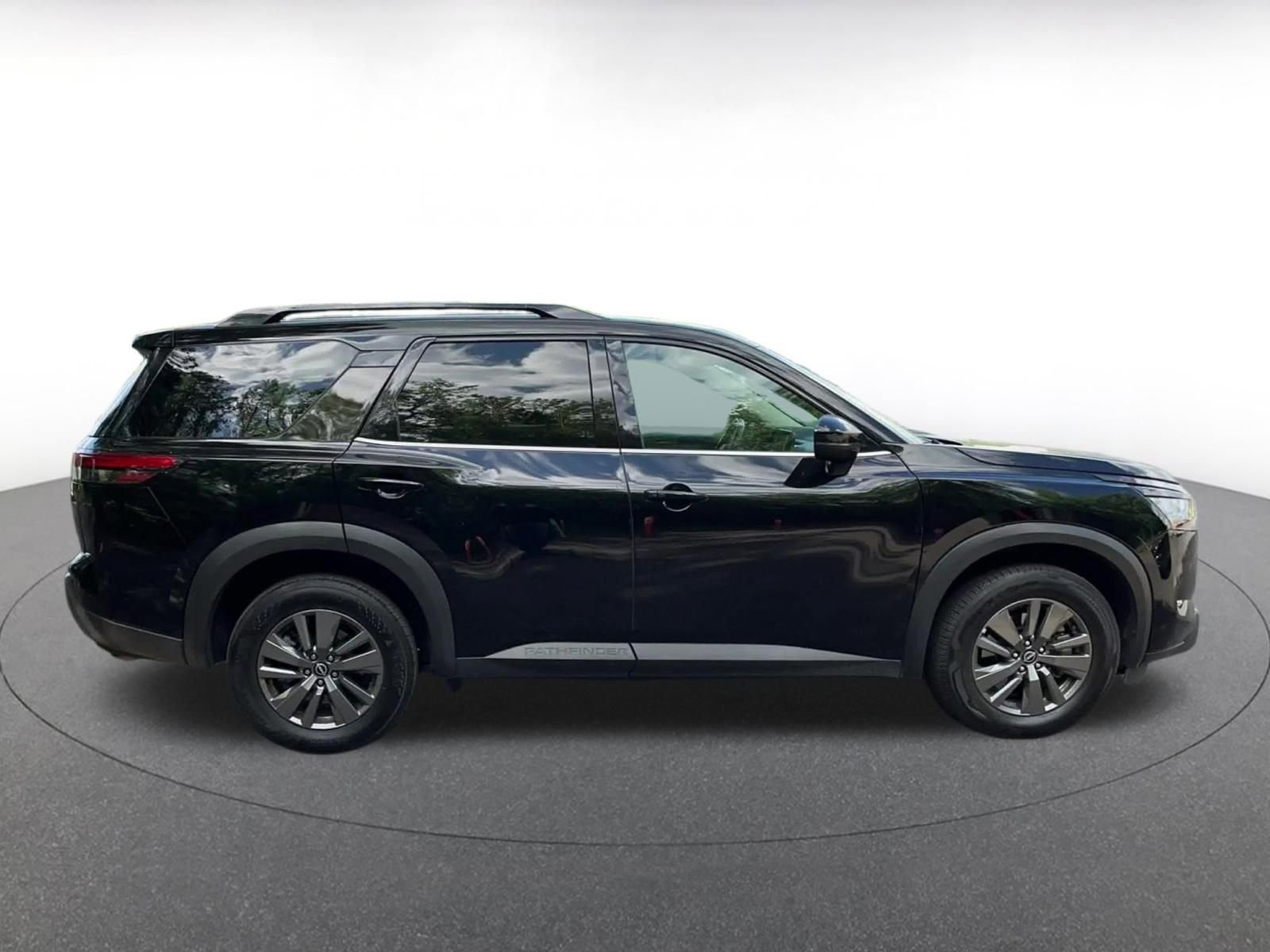 Thumbnail: 2025 Nissan Pathfinder - 16