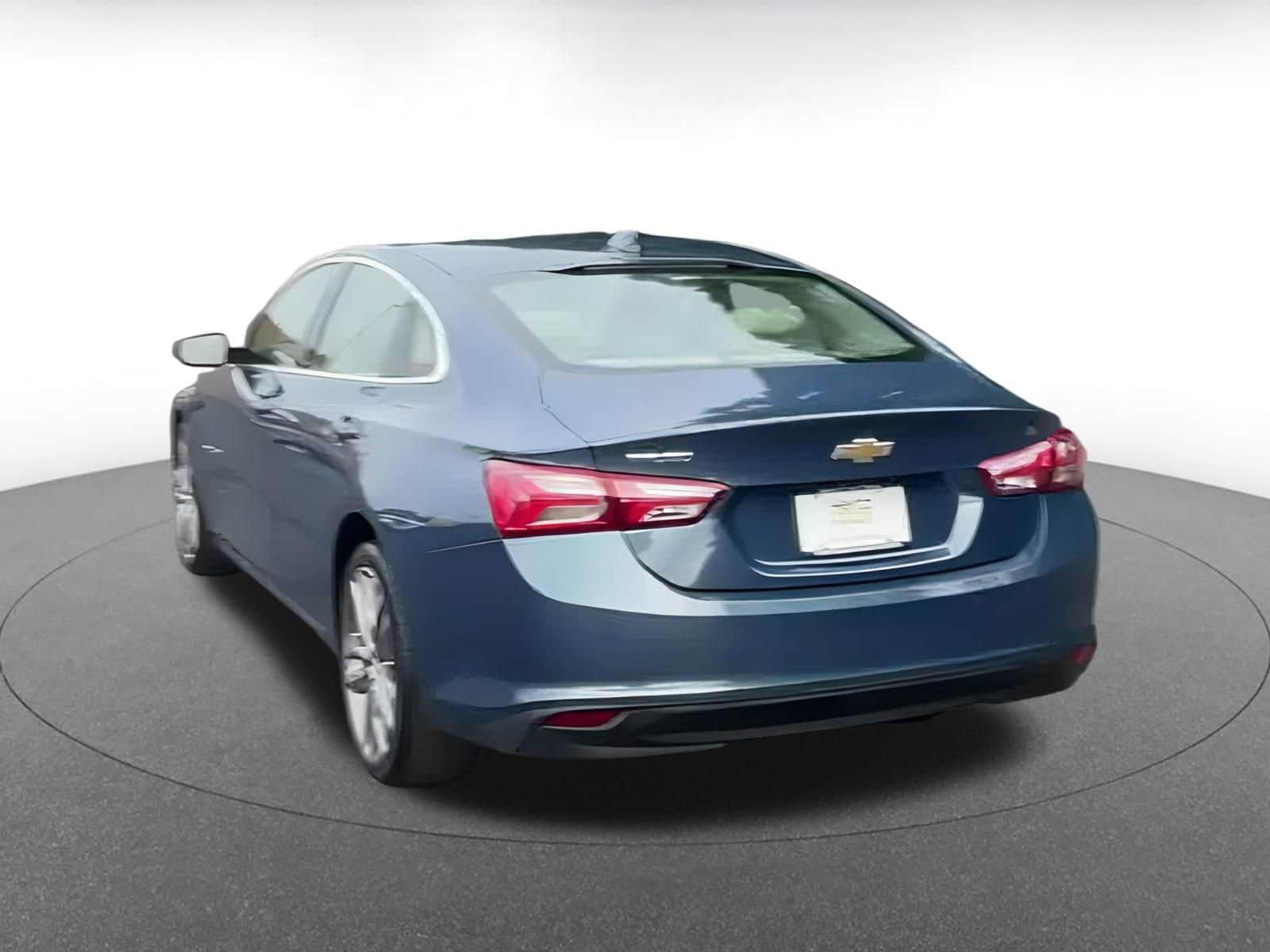 Thumbnail: 2024 Chevrolet Malibu - 11