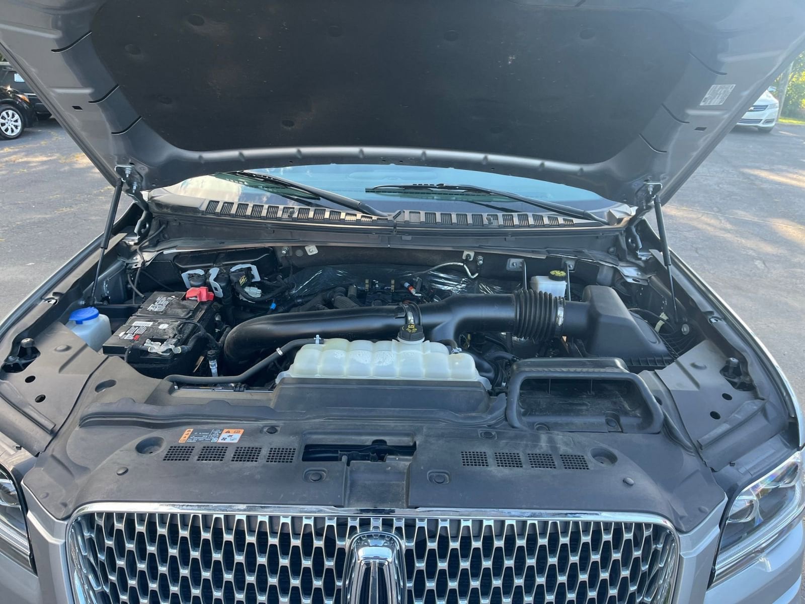 Thumbnail: 2023 Lincoln Navigator - 28