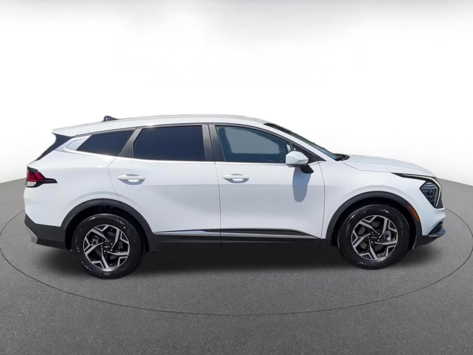 Thumbnail: 2025 Kia Sportage - 16