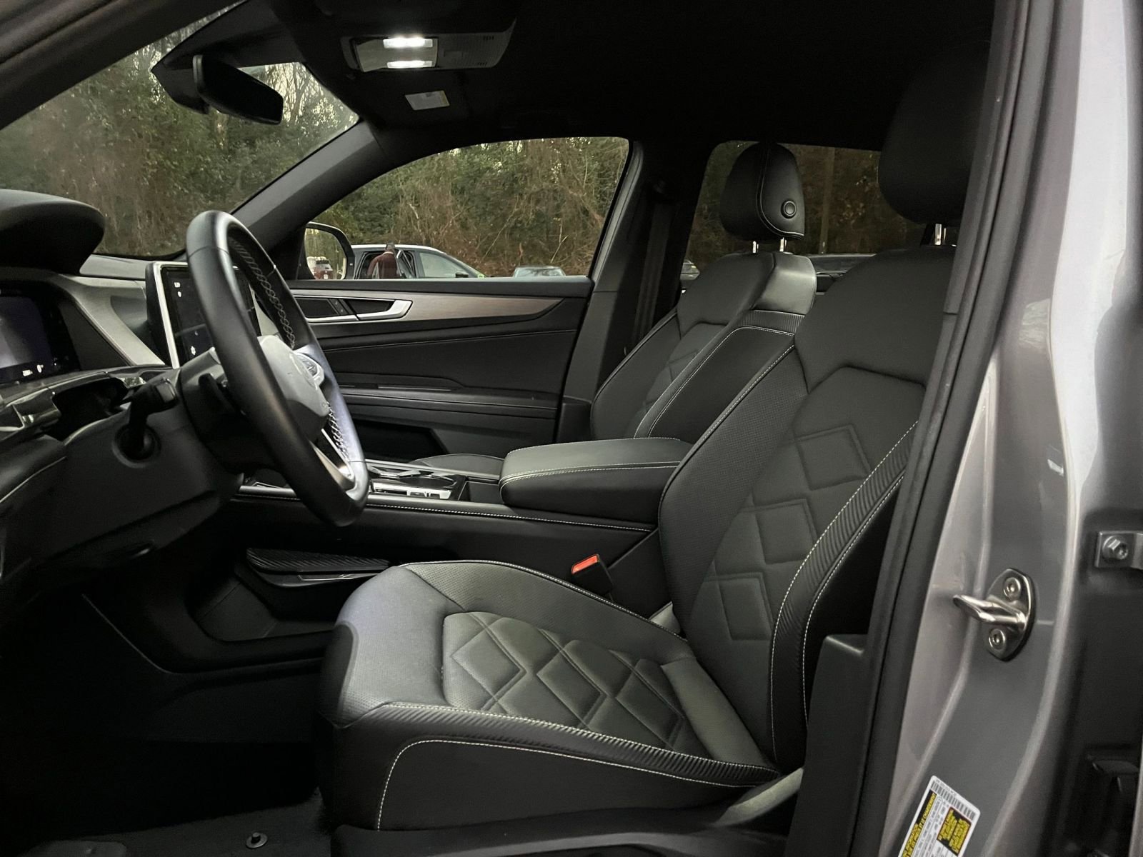 Thumbnail: 2025 Volkswagen Atlas - 27