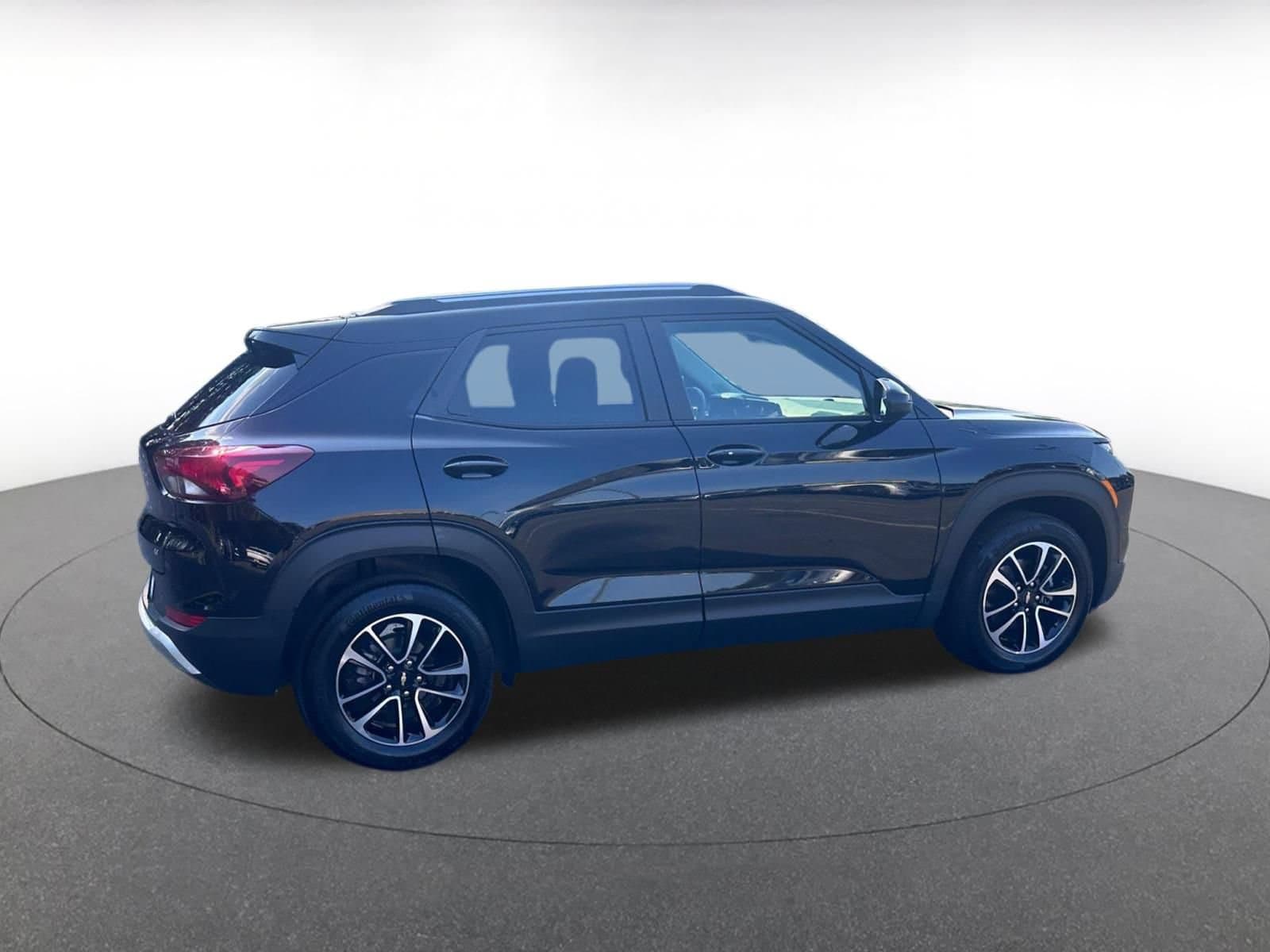 Thumbnail: 2025 Chevrolet TrailBlazer - 22