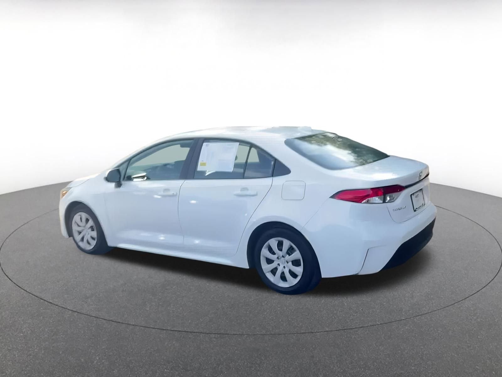 Thumbnail: 2024 Toyota Corolla - 10