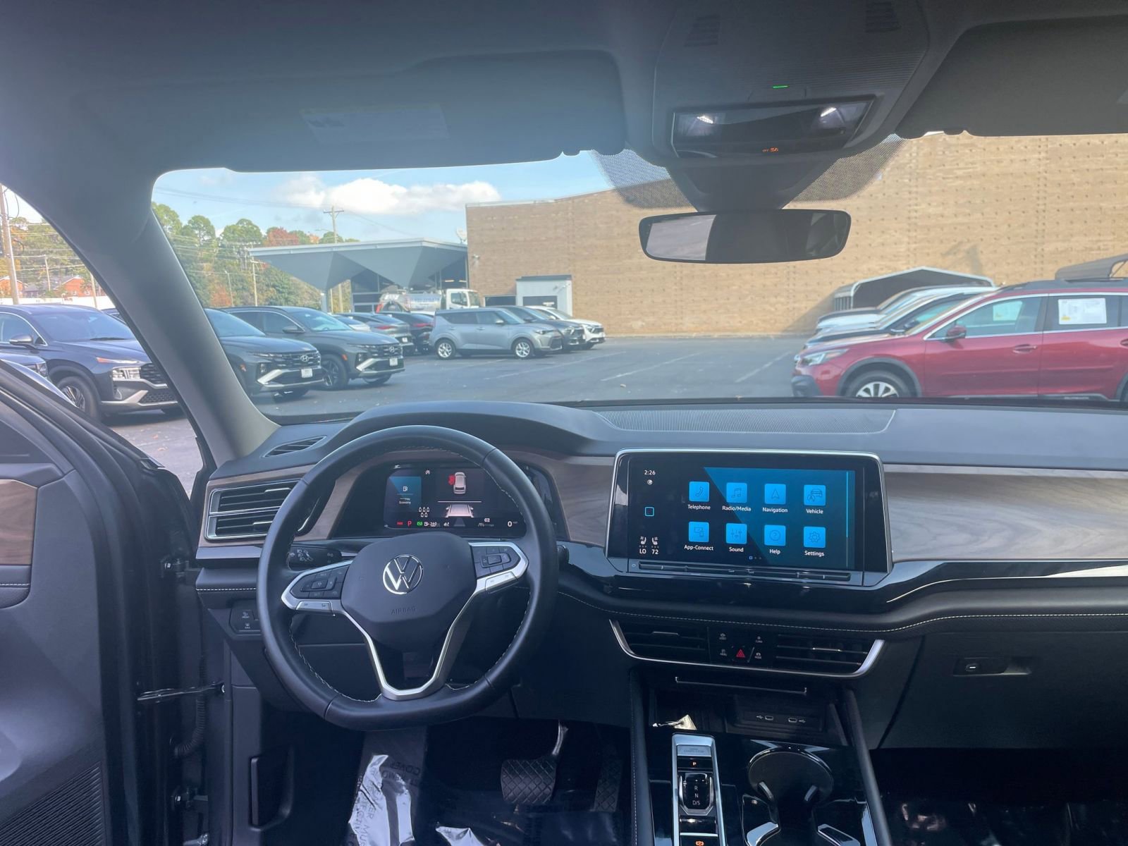 Thumbnail: 2025 Volkswagen Atlas - 30