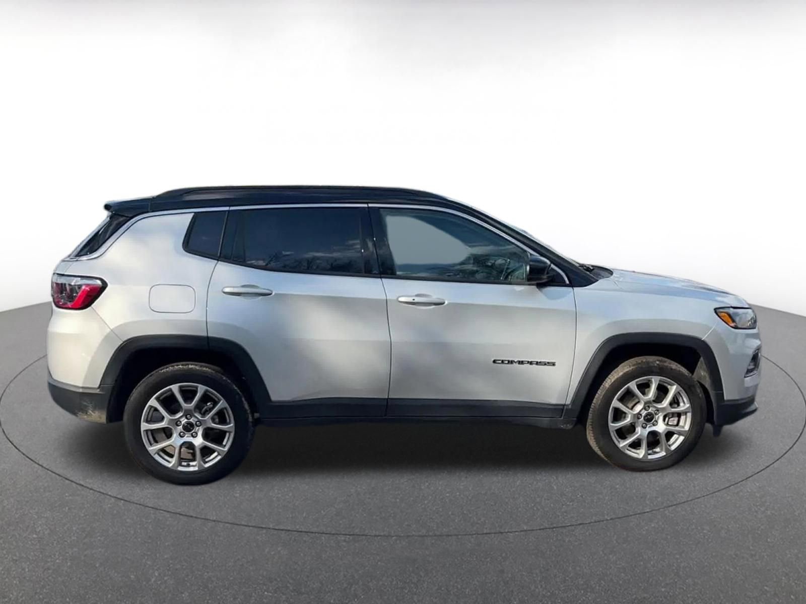 Thumbnail: 2025 Jeep Compass - 15