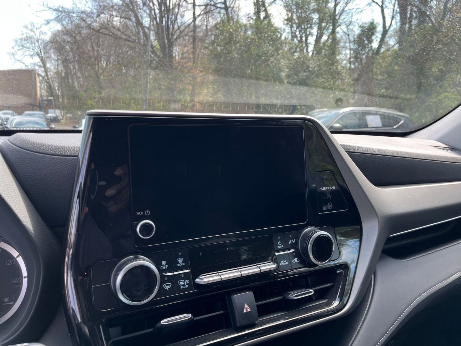 Thumbnail: 2025 Toyota Highlander - 17