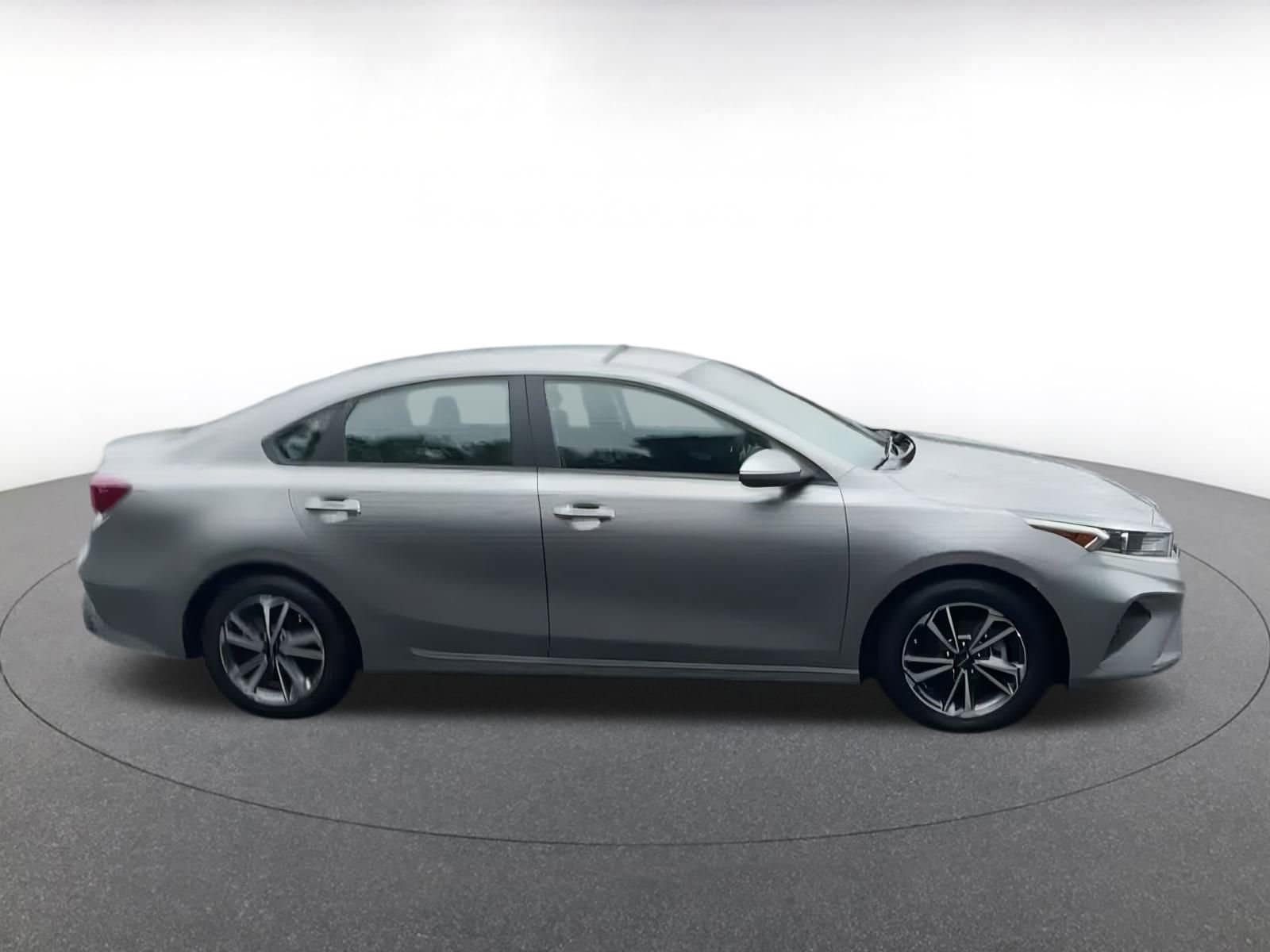 Thumbnail: 2023 Kia Forte - 12