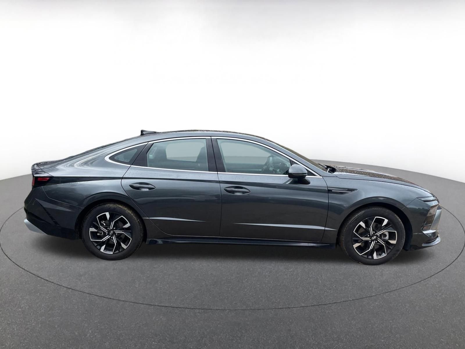 Thumbnail: 2025 Hyundai Sonata - 17