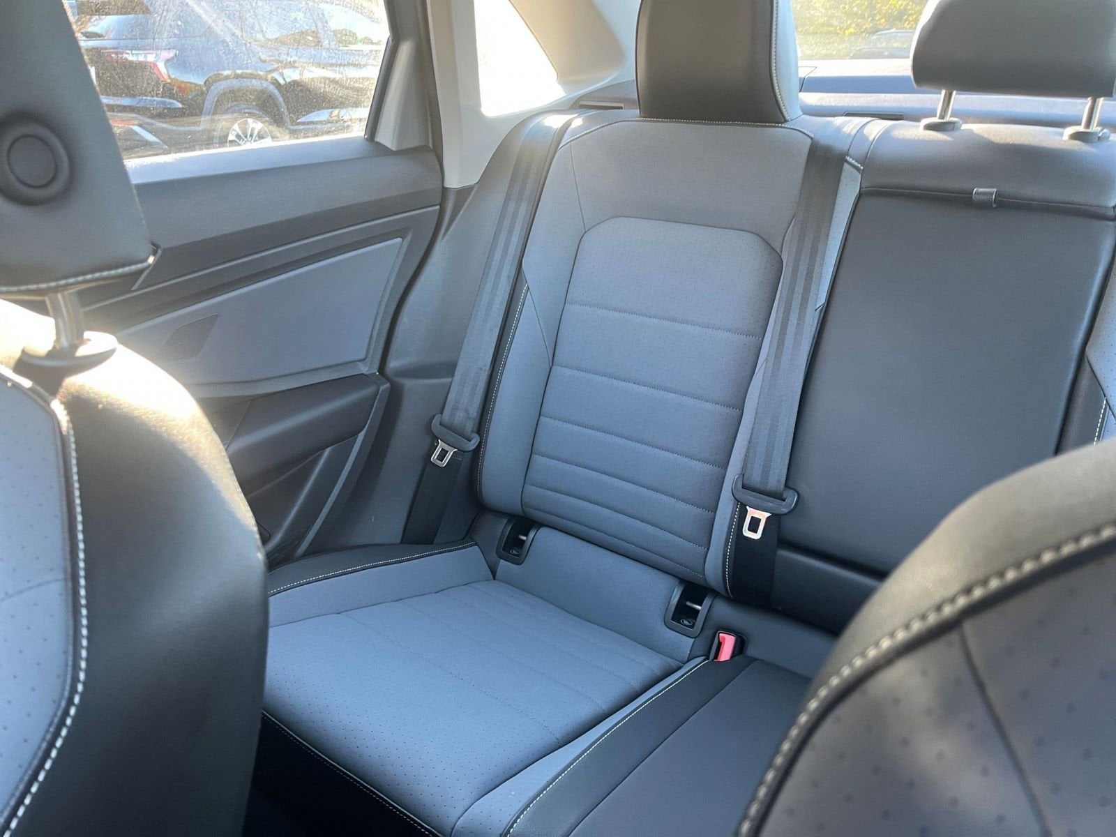 Thumbnail: 2025 Volkswagen Jetta - 35