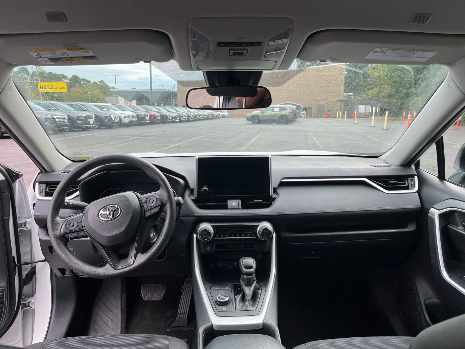 Thumbnail: 2025 Toyota RAV4 - 29