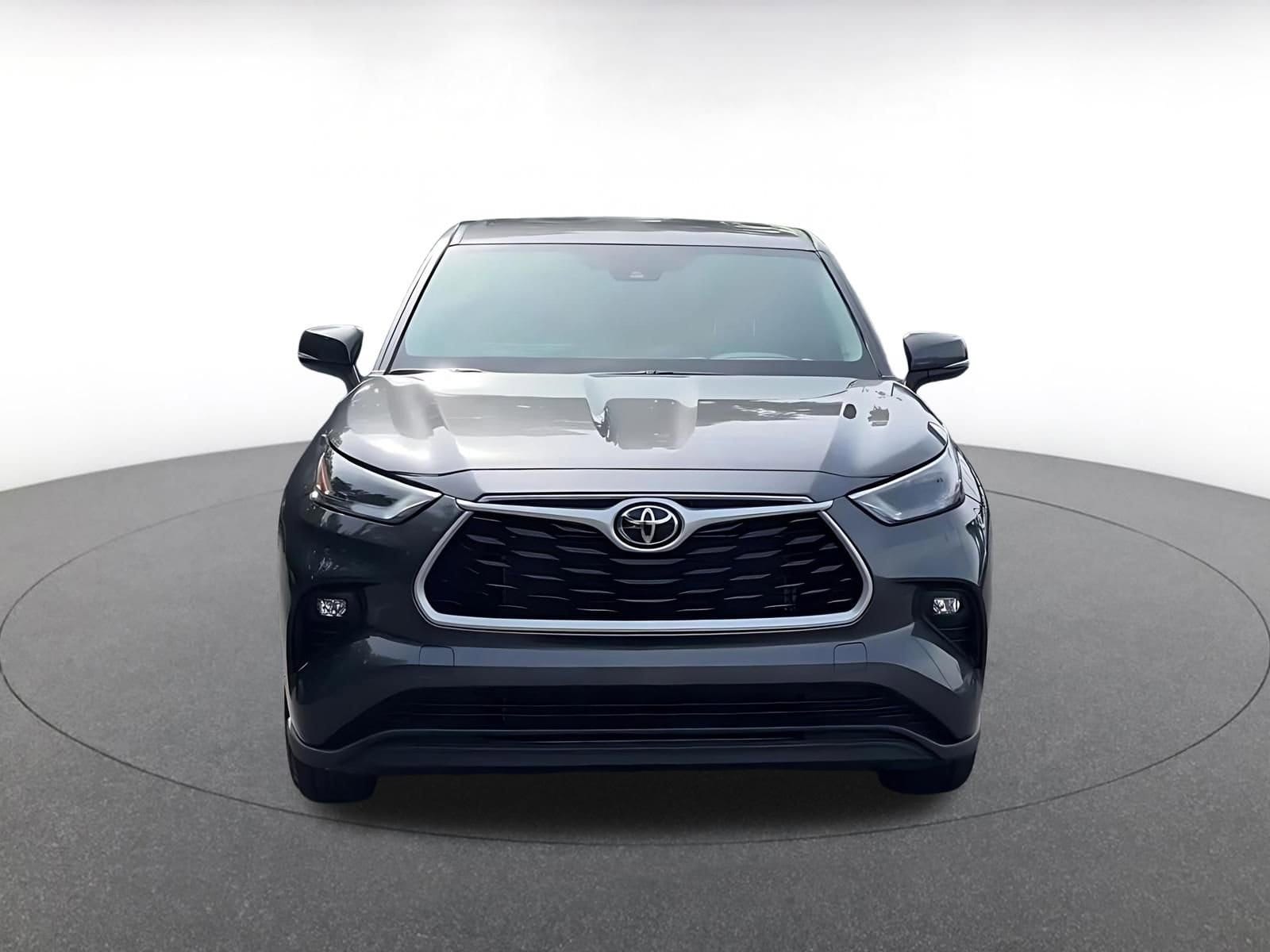 Thumbnail: 2025 Toyota Highlander - 4