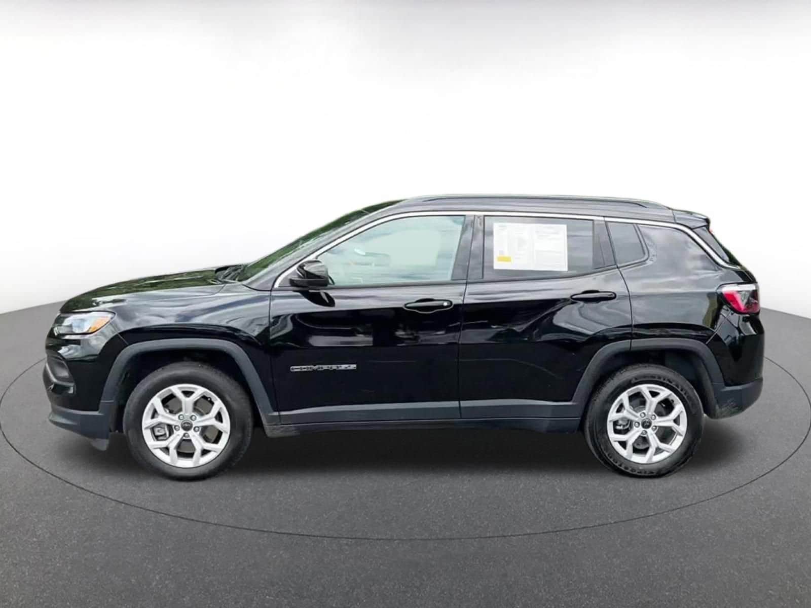 Thumbnail: 2025 Jeep Compass - 9