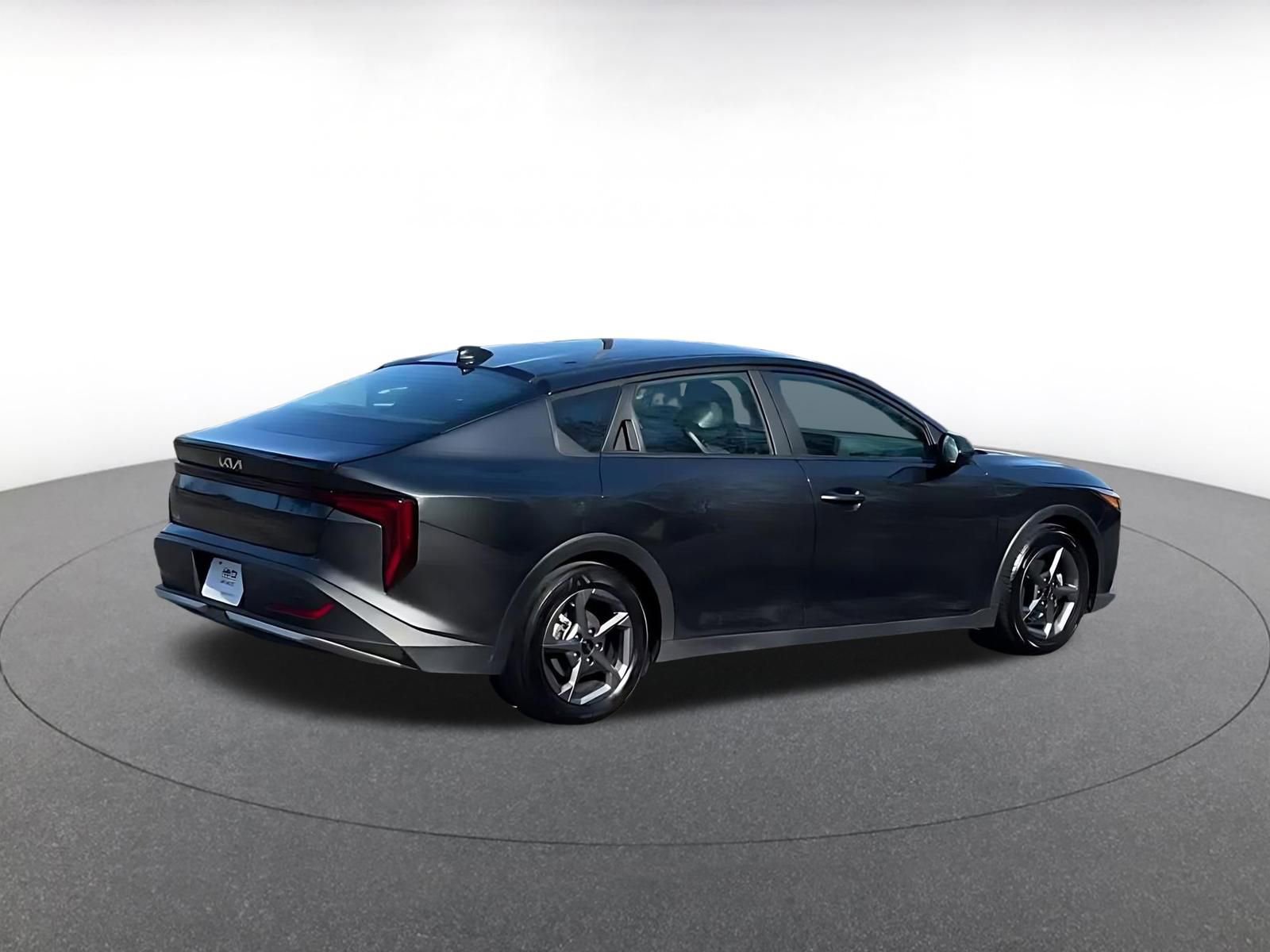 Thumbnail: 2025 Kia K4 - 14