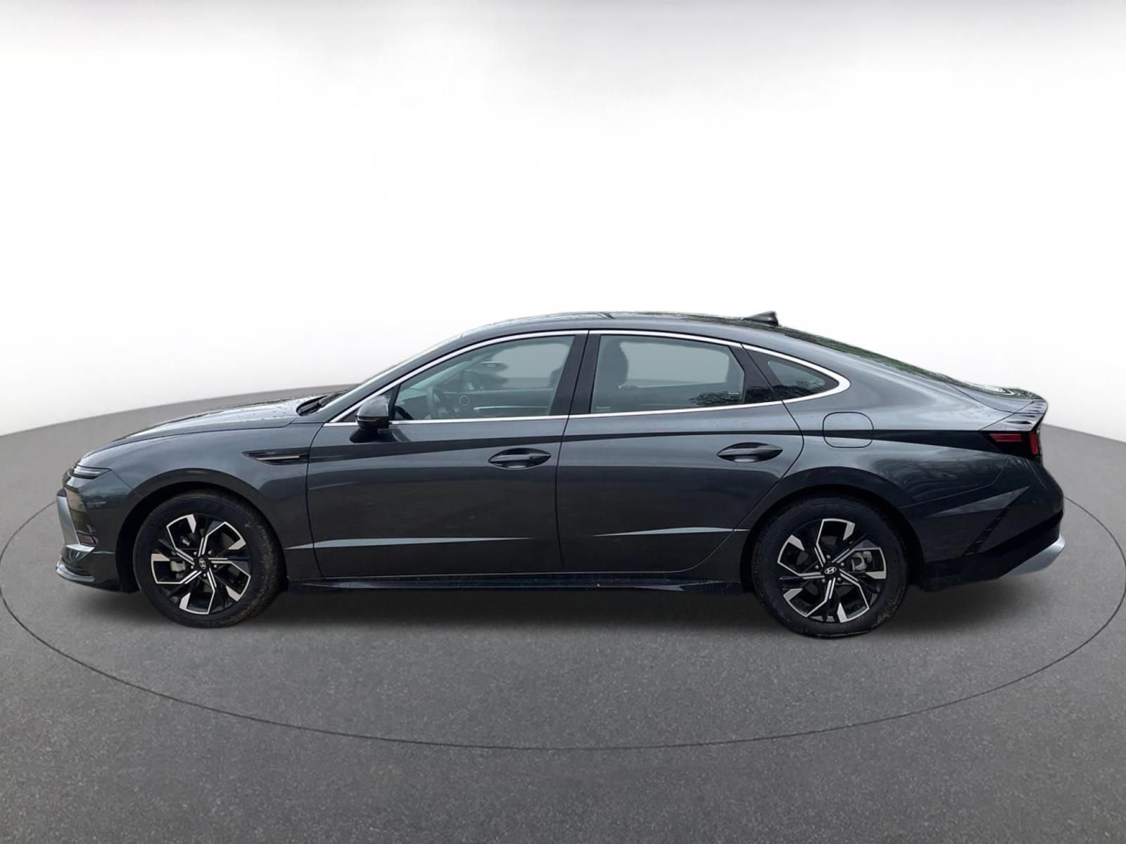 Thumbnail: 2025 Hyundai Sonata - 9