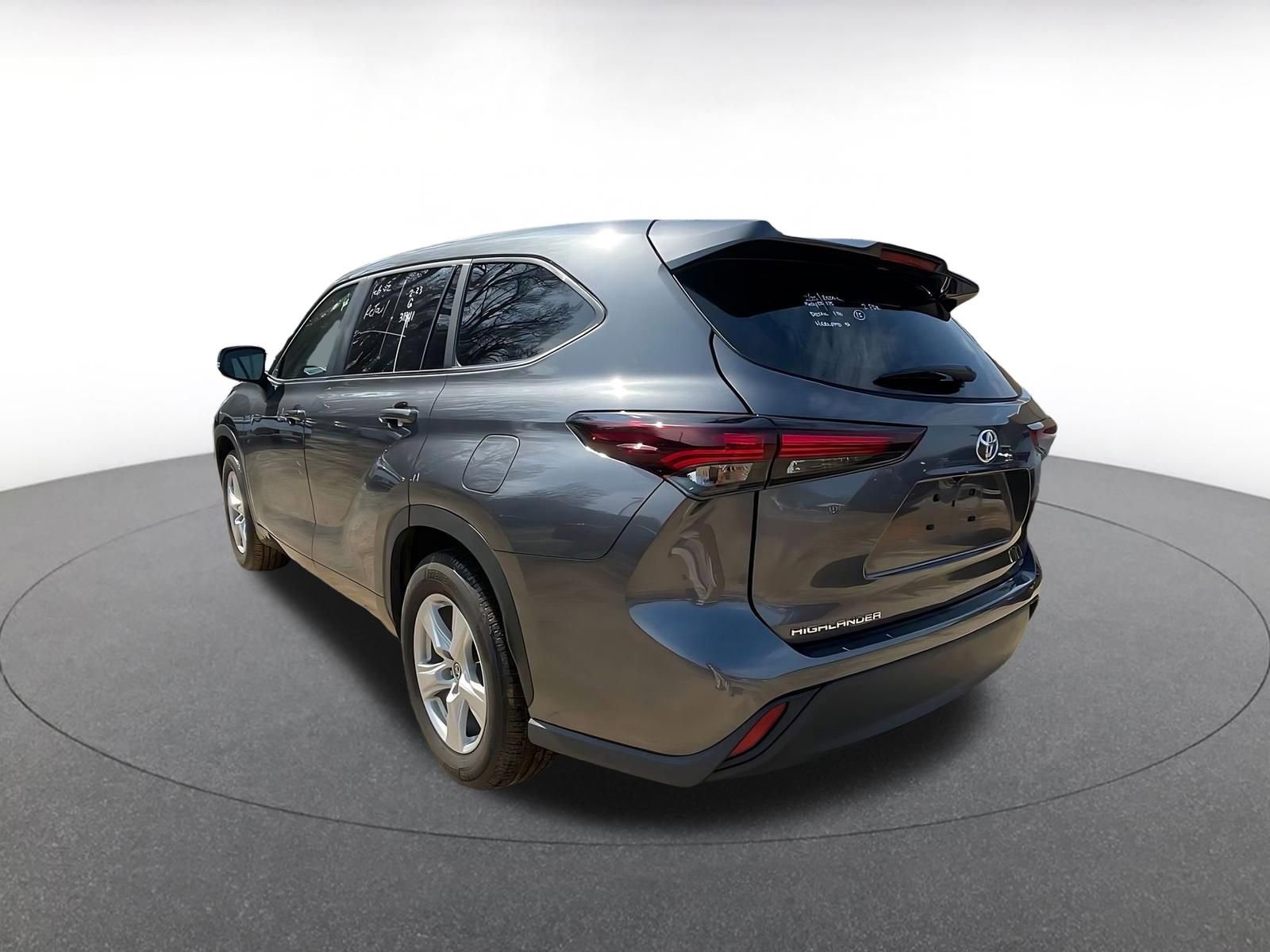 Thumbnail: 2025 Toyota Highlander - 10