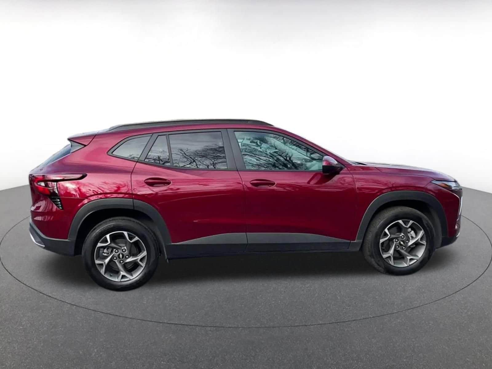 Thumbnail: 2025 Chevrolet Trax - 16