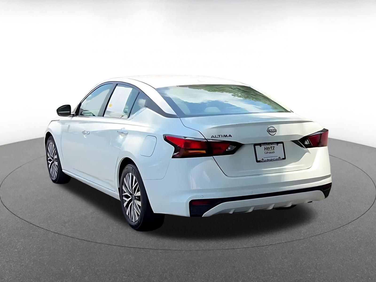 Thumbnail: 2025 Nissan Altima - 11