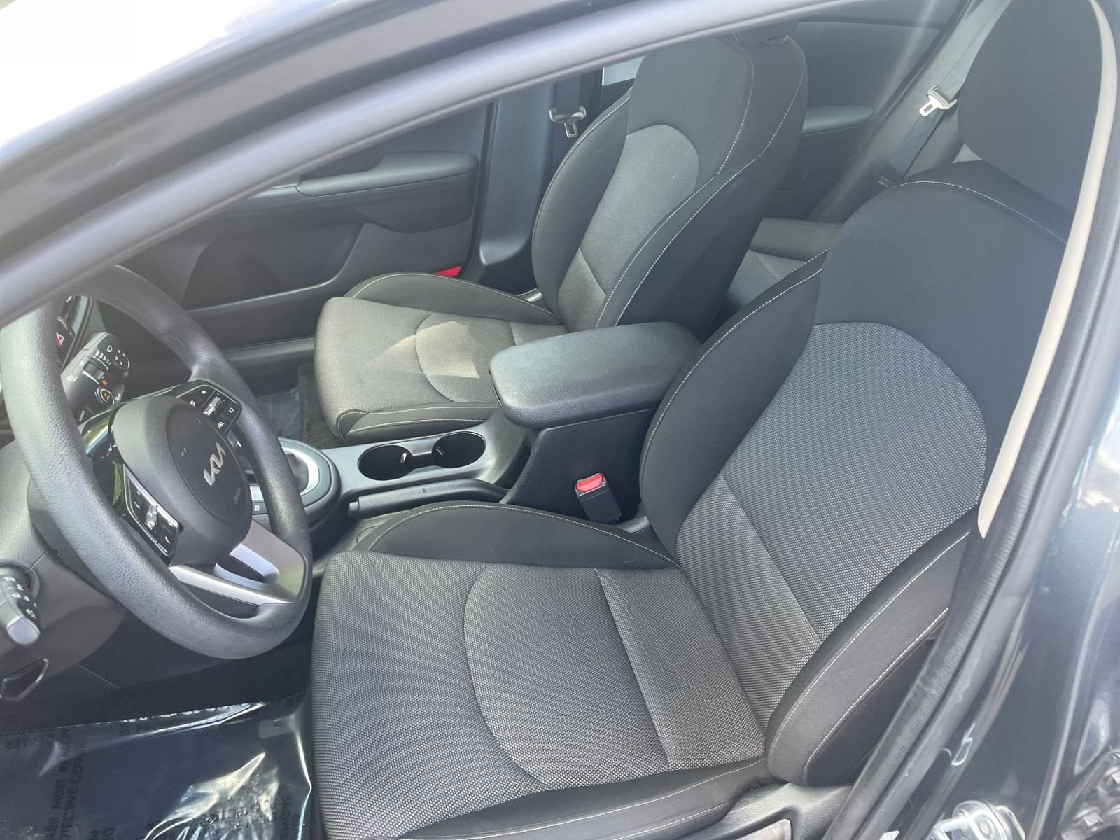 Thumbnail: 2024 Kia Forte - 32