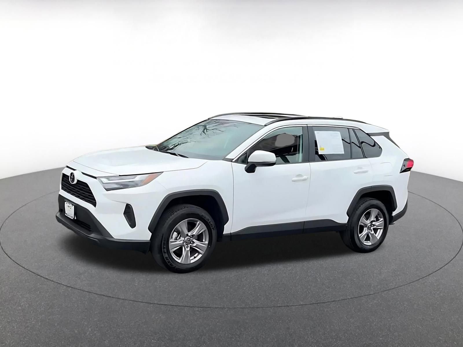 Thumbnail: 2025 Toyota RAV4 - 8