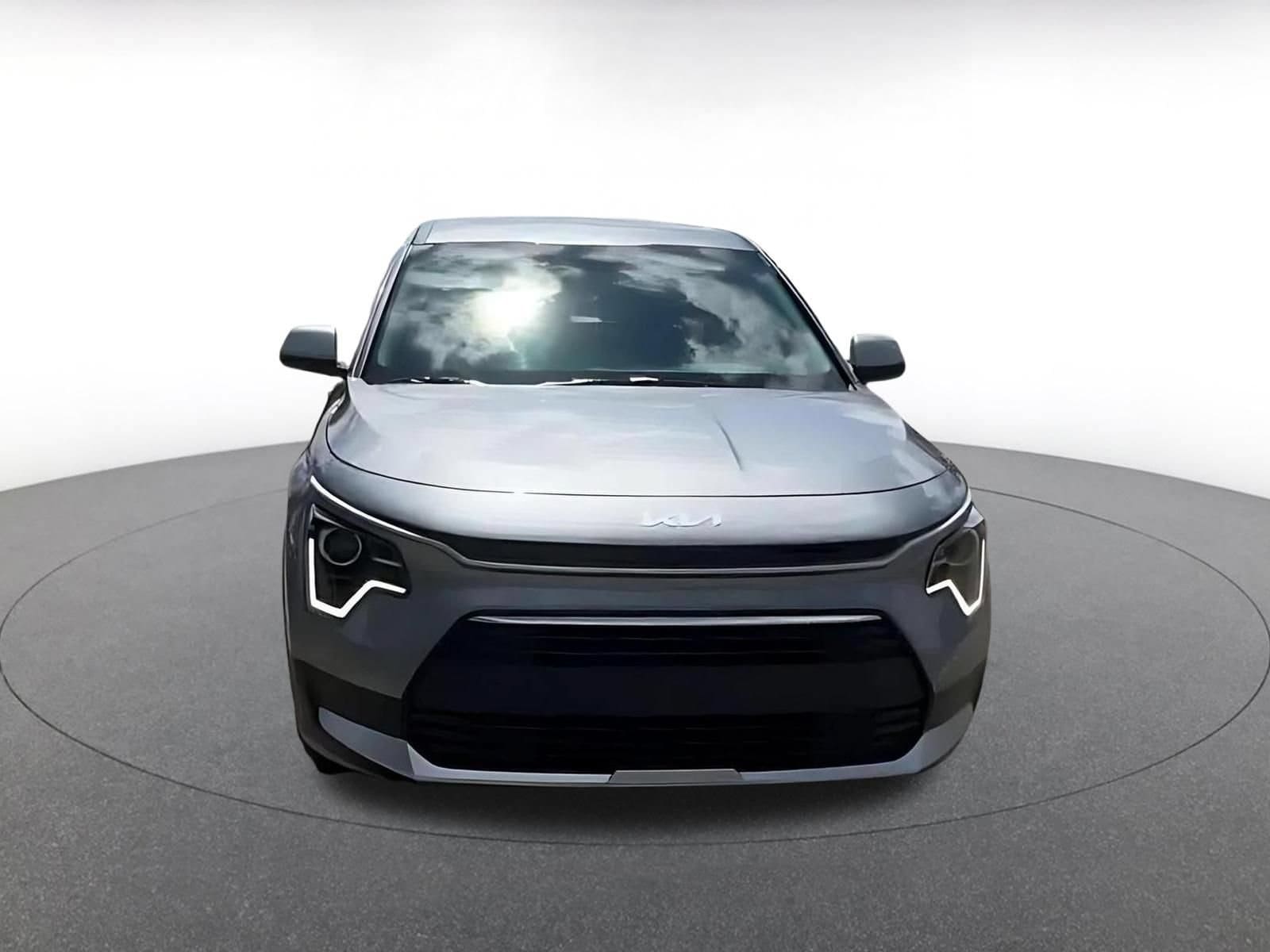 Thumbnail: 2026 Kia Niro - 4
