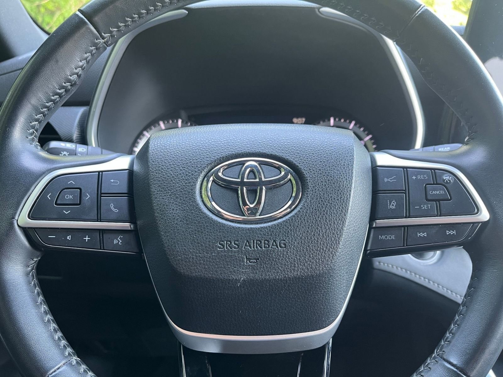Thumbnail: 2024 Toyota Highlander - 35