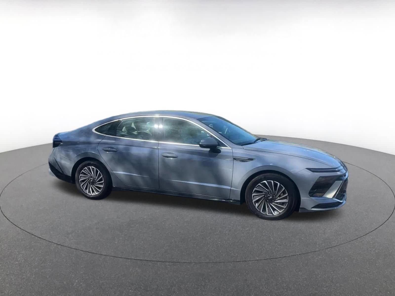 Thumbnail: 2025 Hyundai Sonata - 2