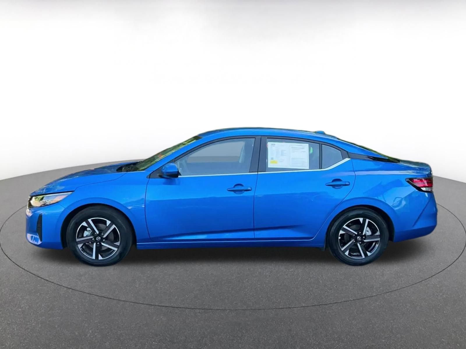 Thumbnail: 2025 Nissan Sentra - 9
