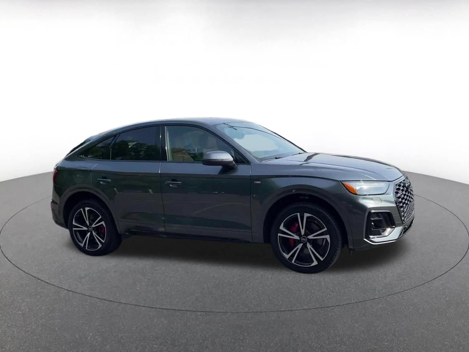 Thumbnail: 2025 Audi Q5 - 2