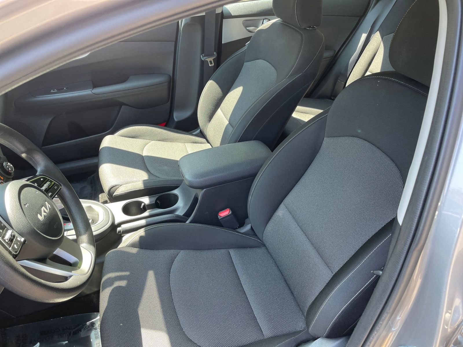 Thumbnail: 2024 Kia Forte - 32