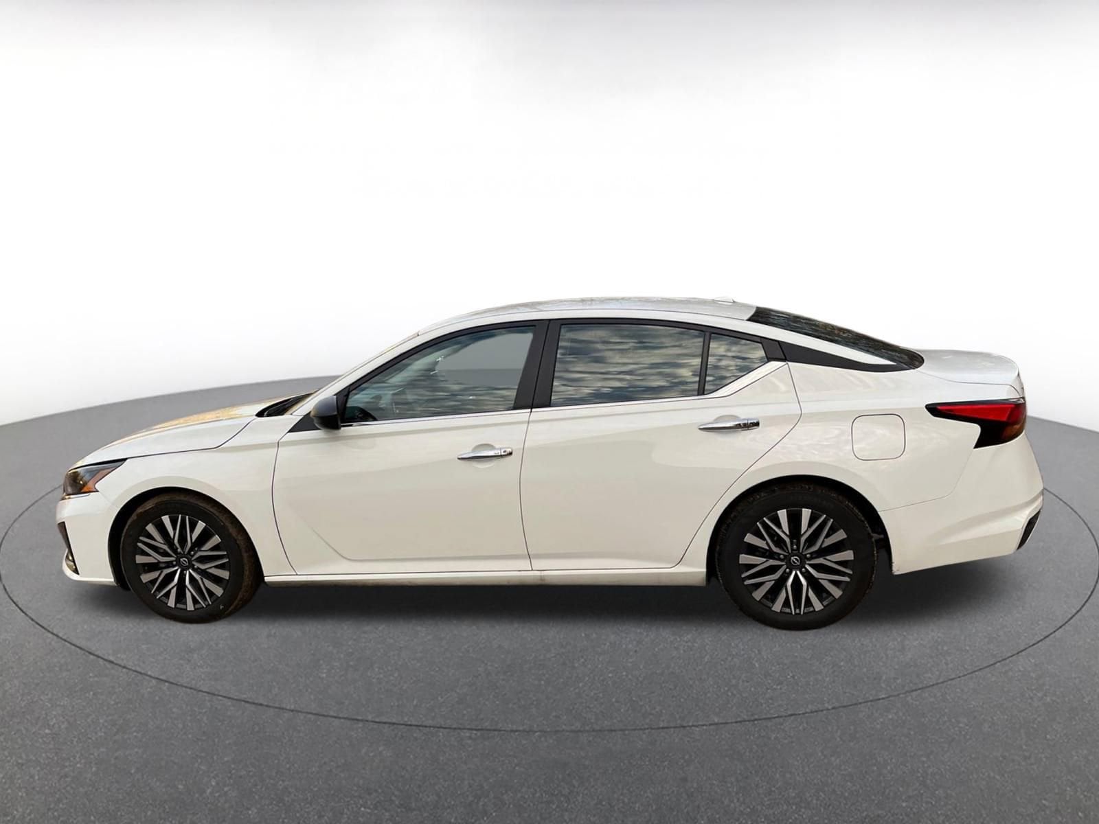 Thumbnail: 2025 Nissan Altima - 7