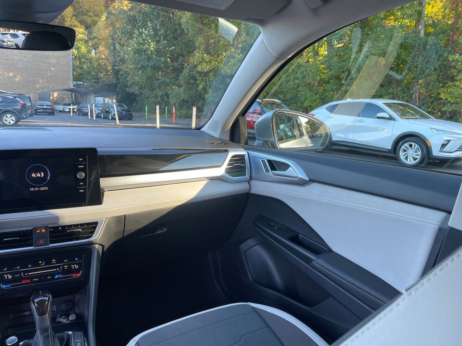 Thumbnail: 2025 Volkswagen Taos - 31