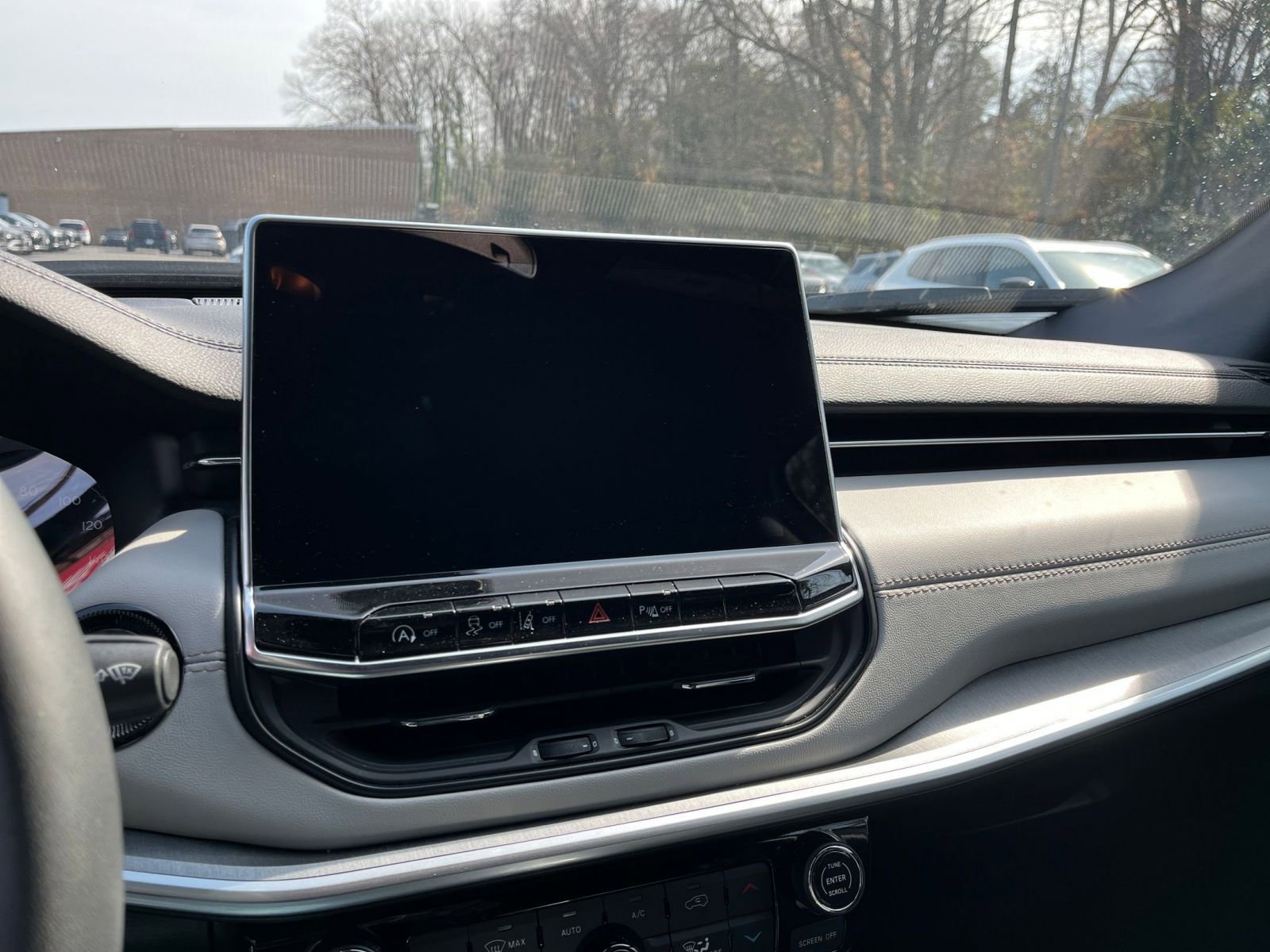 Thumbnail: 2025 Jeep Compass - 17