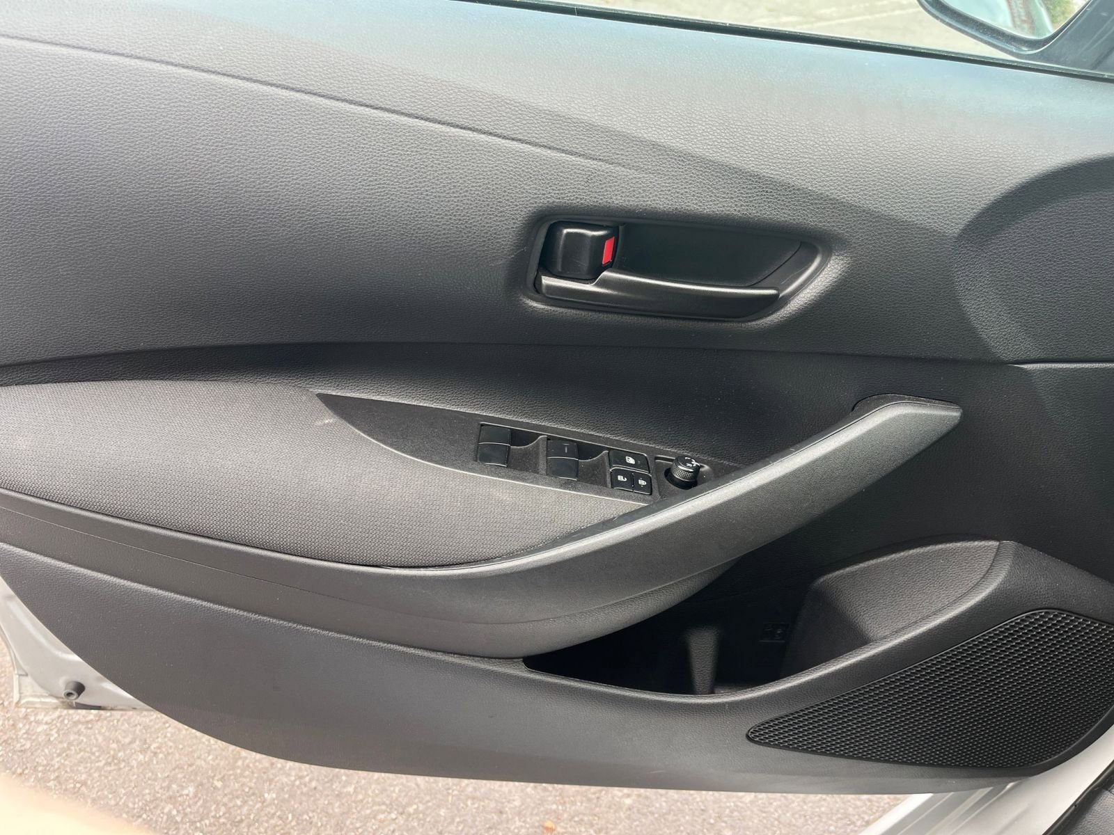 Thumbnail: 2025 Toyota Corolla - 18