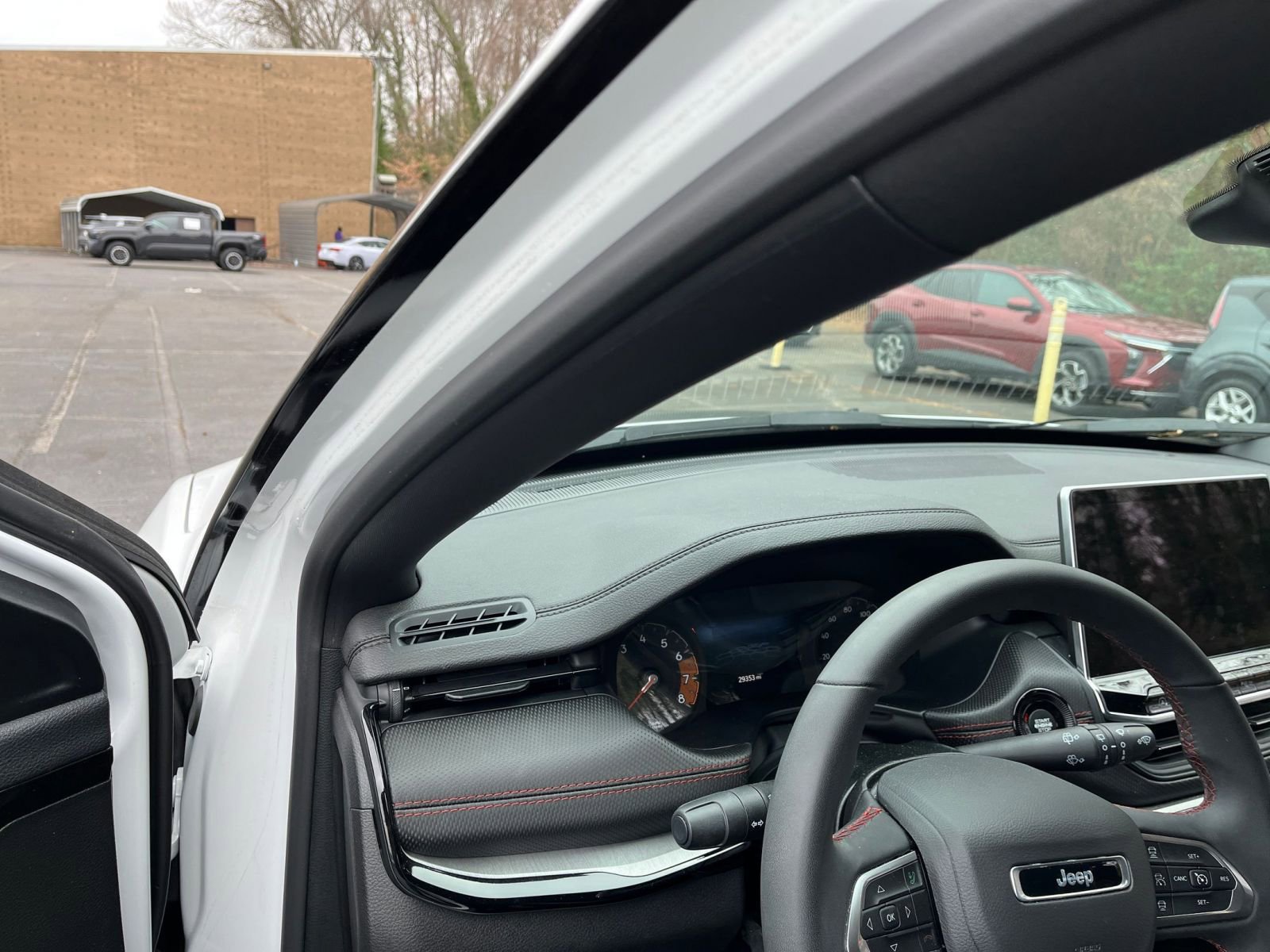 Thumbnail: 2025 Jeep Compass - 32