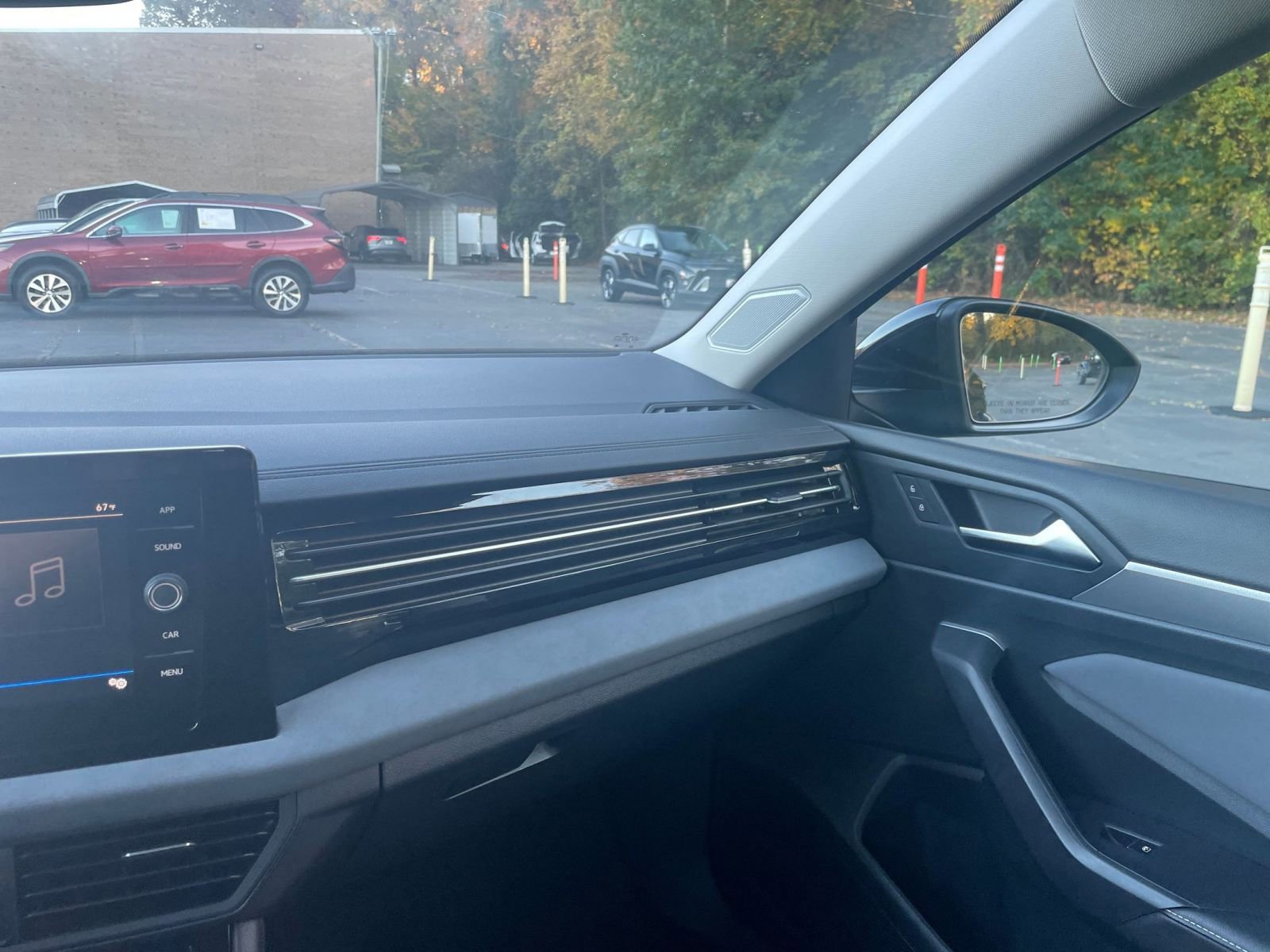 Thumbnail: 2025 Volkswagen Jetta - 31