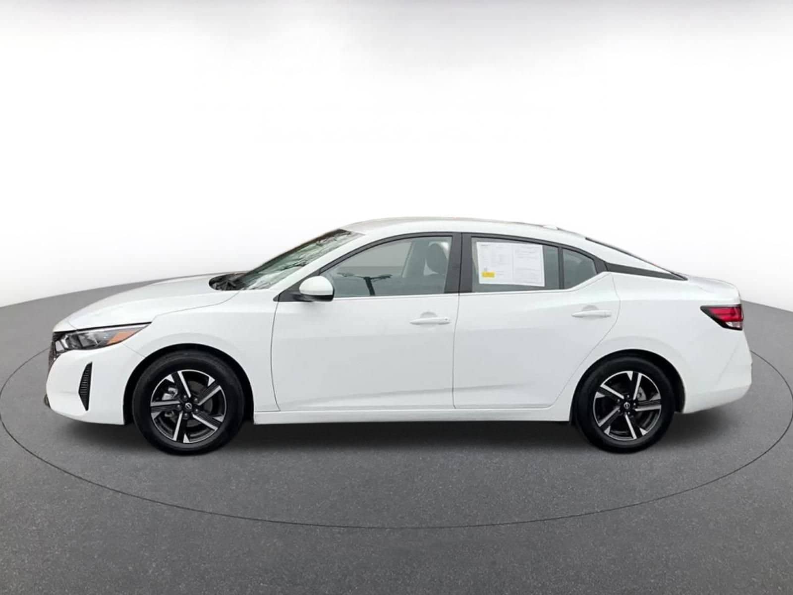 Thumbnail: 2025 Nissan Sentra - 9