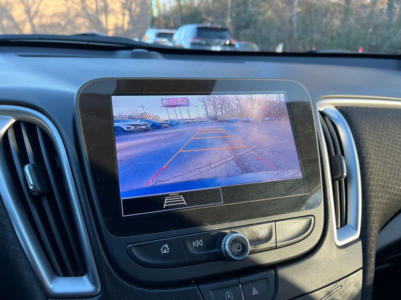 Thumbnail: 2024 Chevrolet Malibu - 17