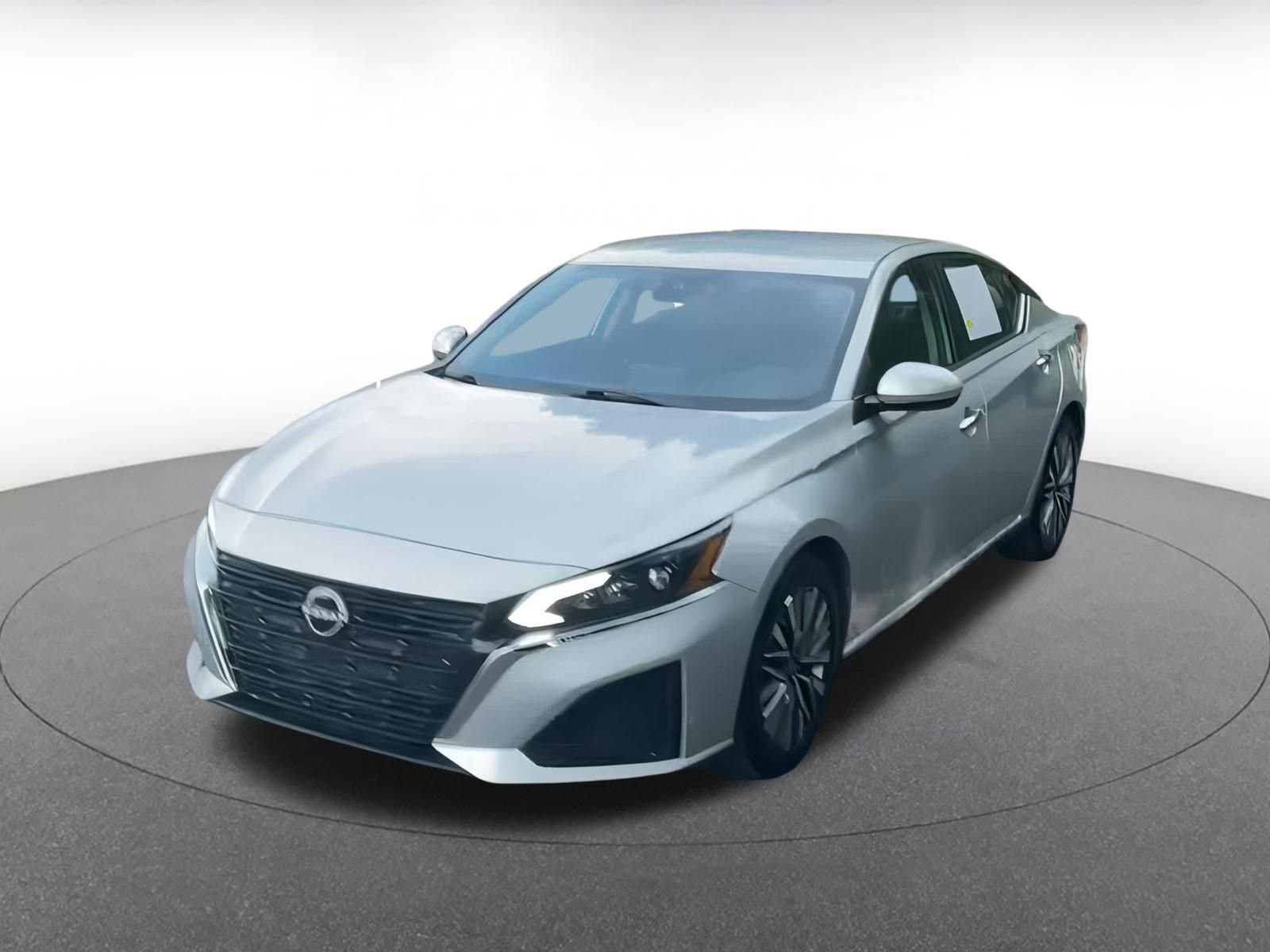 Thumbnail: 2023 Nissan Altima - 7