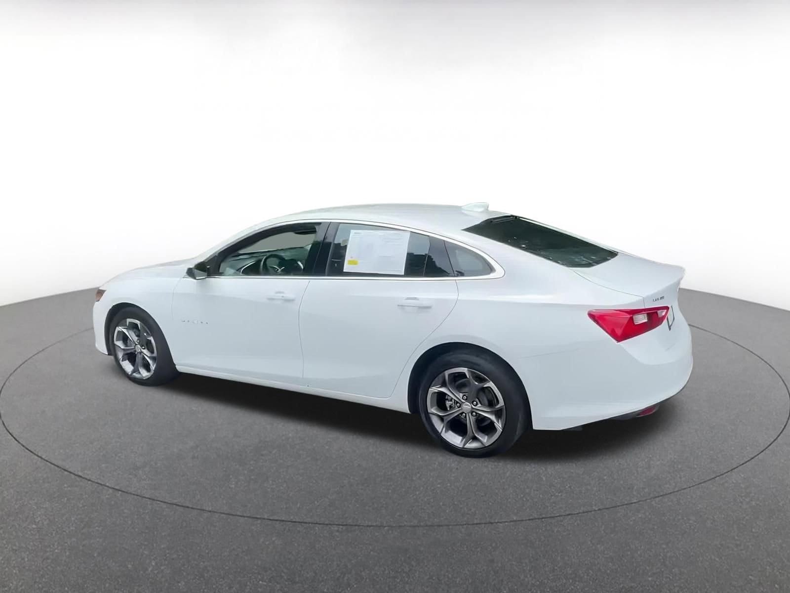 Thumbnail: 2024 Chevrolet Malibu - 10