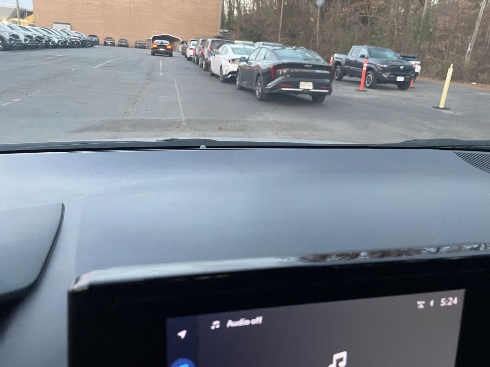 Thumbnail: 2025 Toyota Corolla - 18