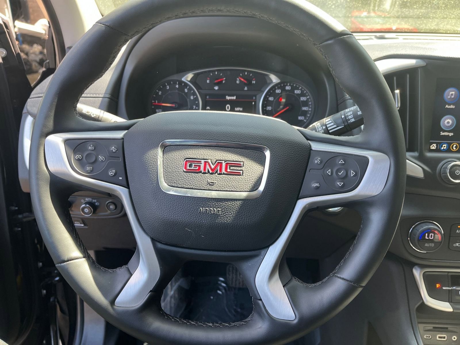 Thumbnail: 2024 GMC Terrain - 25