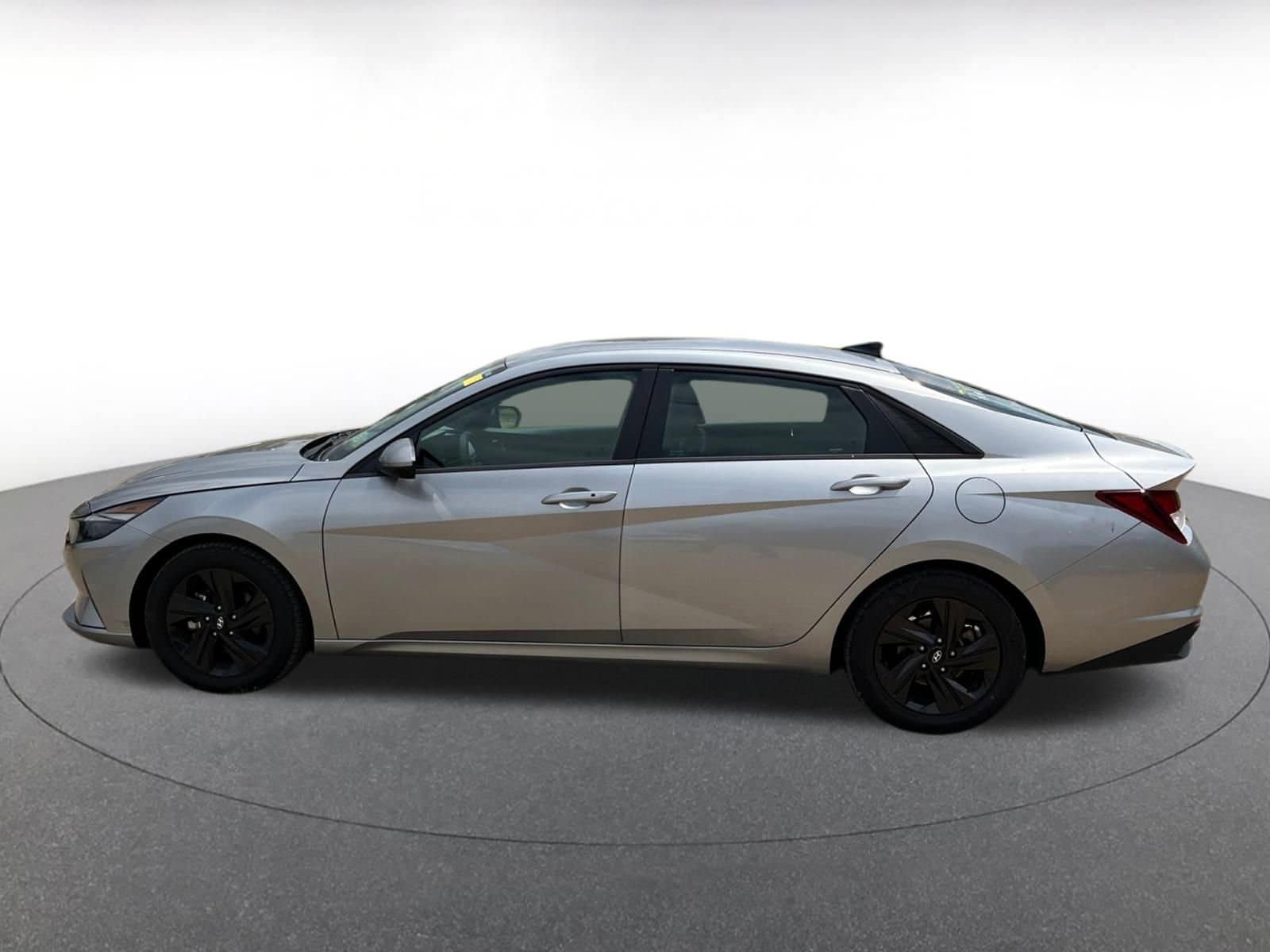 Thumbnail: 2023 Hyundai Elantra - 7