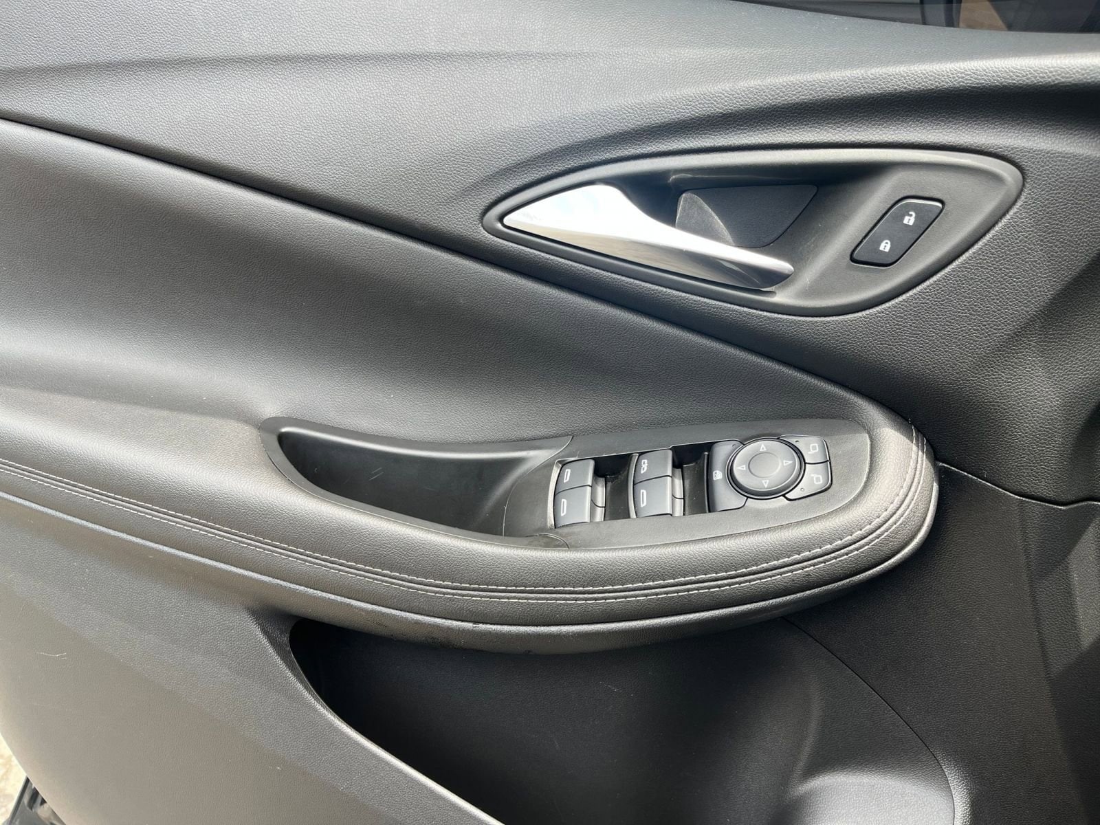 Thumbnail: 2025 Buick Encore GX - 18